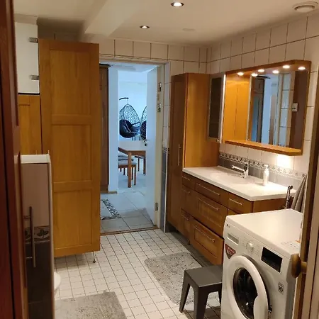 Sun Apartment *